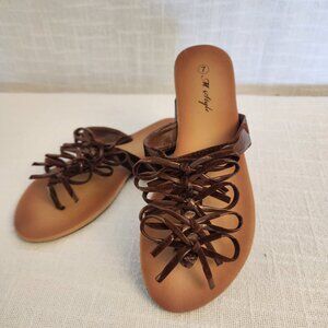 NWOT M Style Slip On Sandals Flat Heel Brown Faux Leather and Suede W - 7  A244